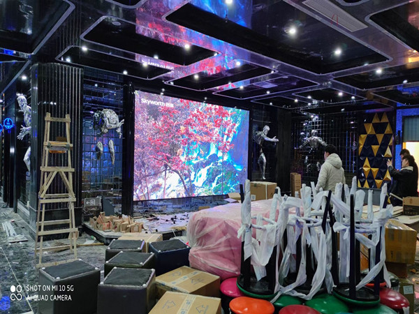 绥化市室内P2.5全彩显示屏